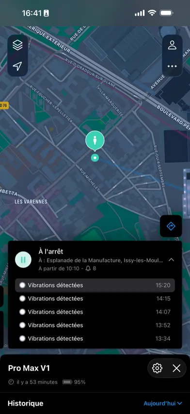 Invoxia app showing a GPS Tracker Pro Max live location and its vibration alert history