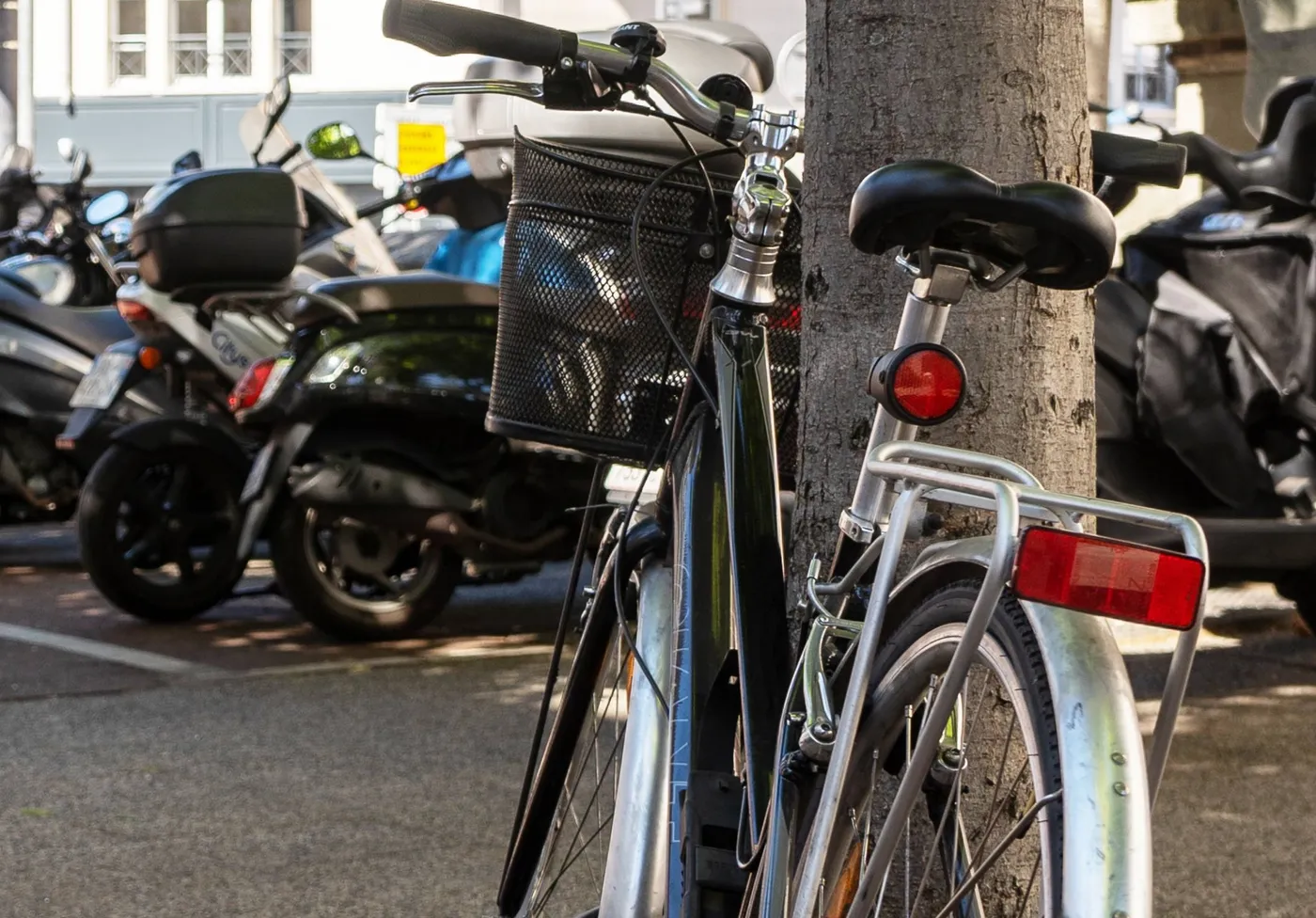 GPS tracker for bicycles